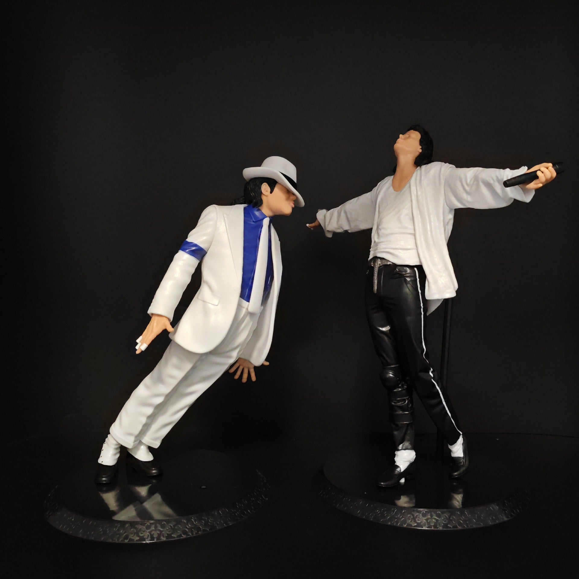 Tnessential Character Figure 3D Decor