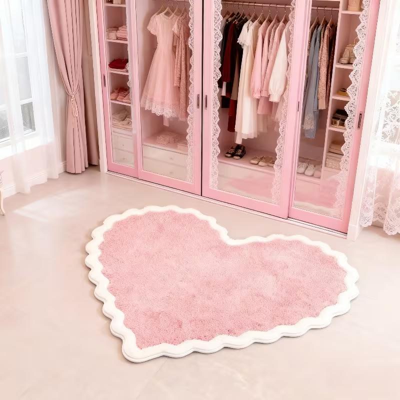 PINK LIP RUG view 2