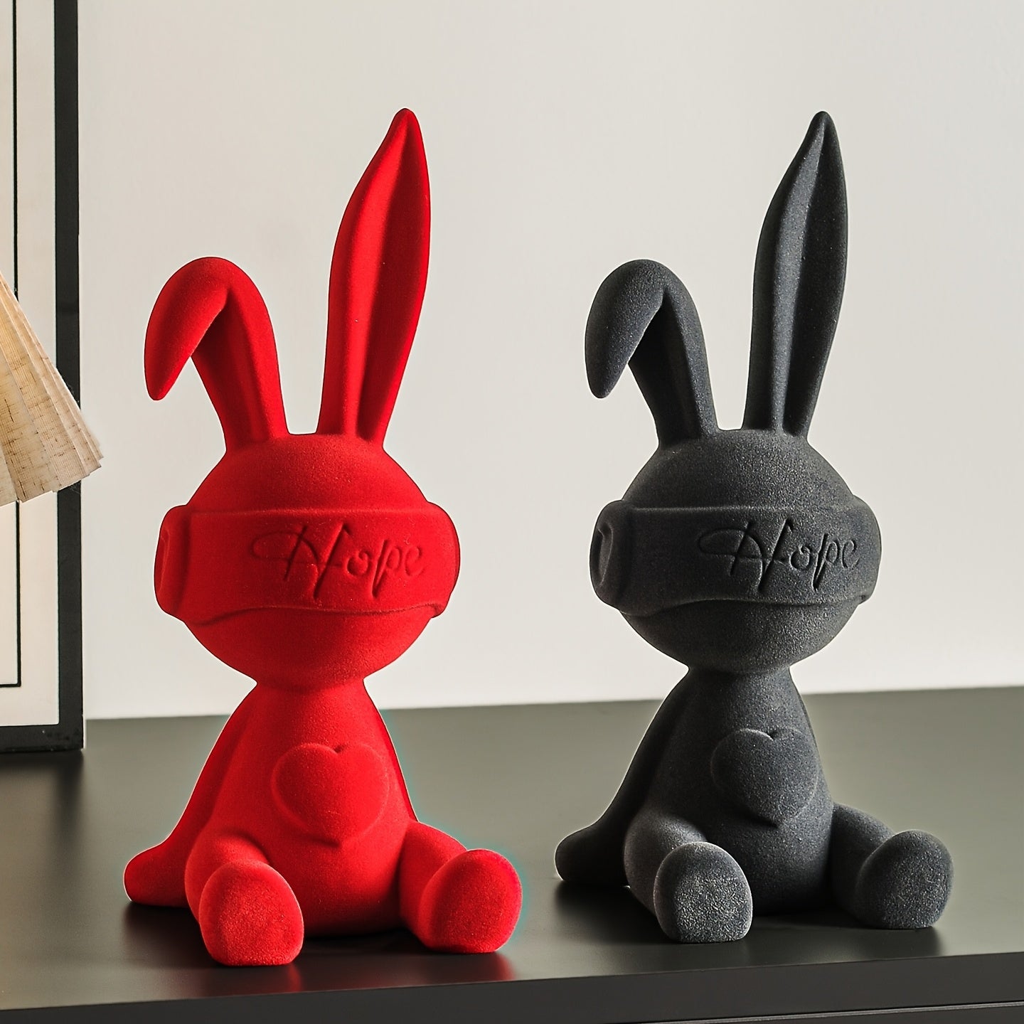 Tnessential Creative Heart-shaped Rabbit Figurine 3D Decor