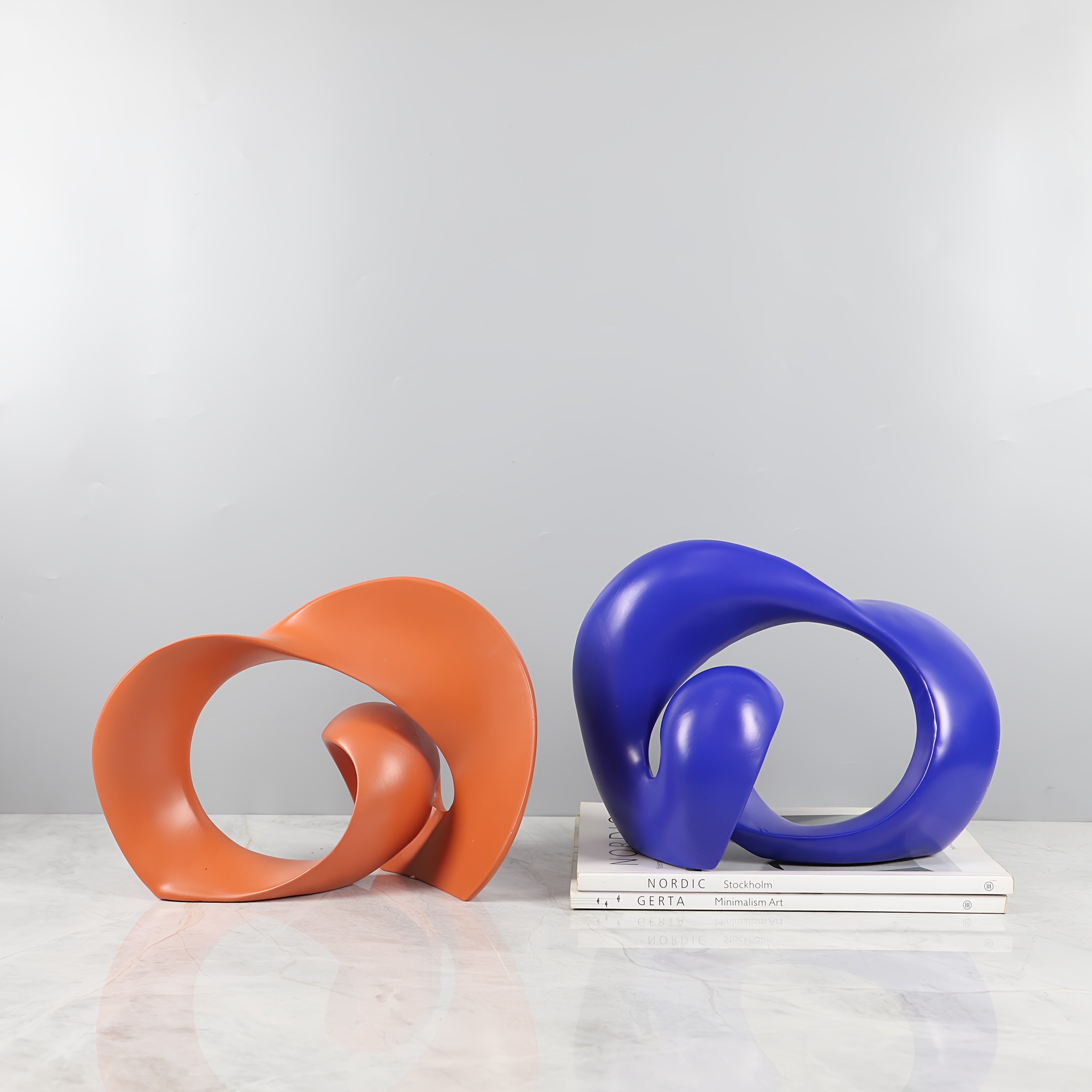 Tnessential Creative Wavy Resin Statue 3D Decor