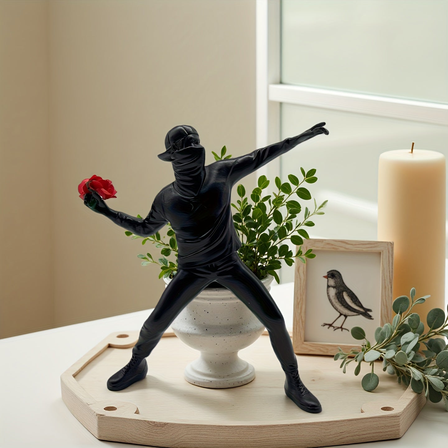 Tnessential Collectible Figurines Resin Abstract Family Love Sculpture 3D Decor