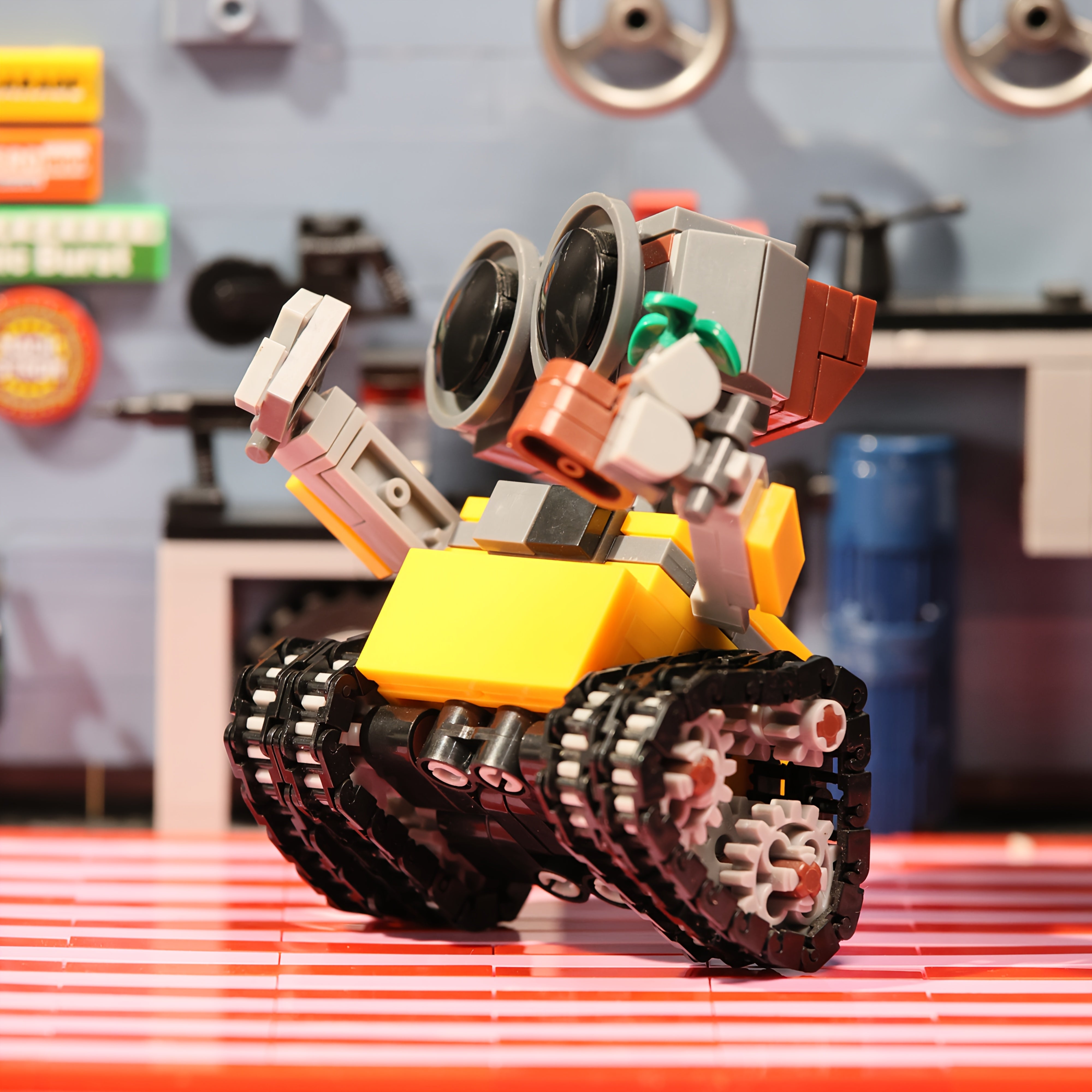 Tnessential WALL-E Robot Building Block Model Set 3D Decor