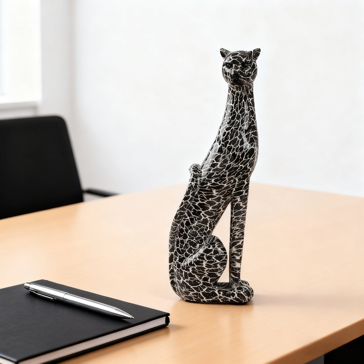 Tnessential Resin Leopard Statue Ornament 3D Decor