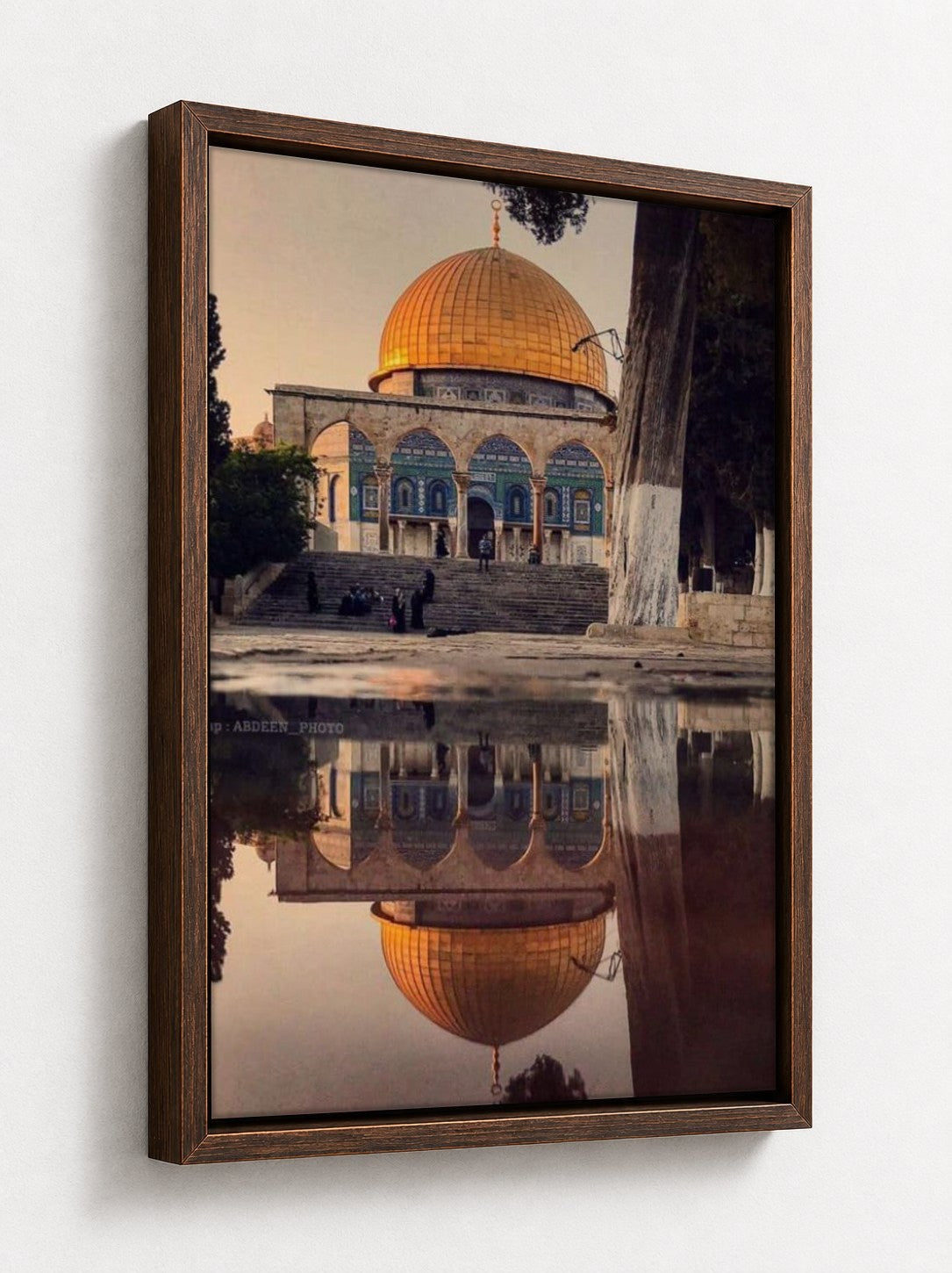 Walnut floater